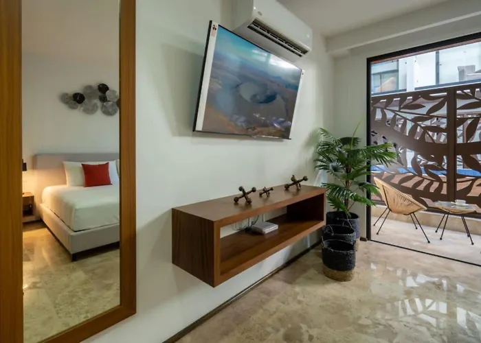 Casa de férias Cozy Pool And Roof Lounge 5 Blocks *