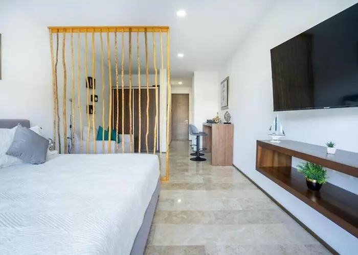 Cozy Pool And Roof Lounge 5 Blocks